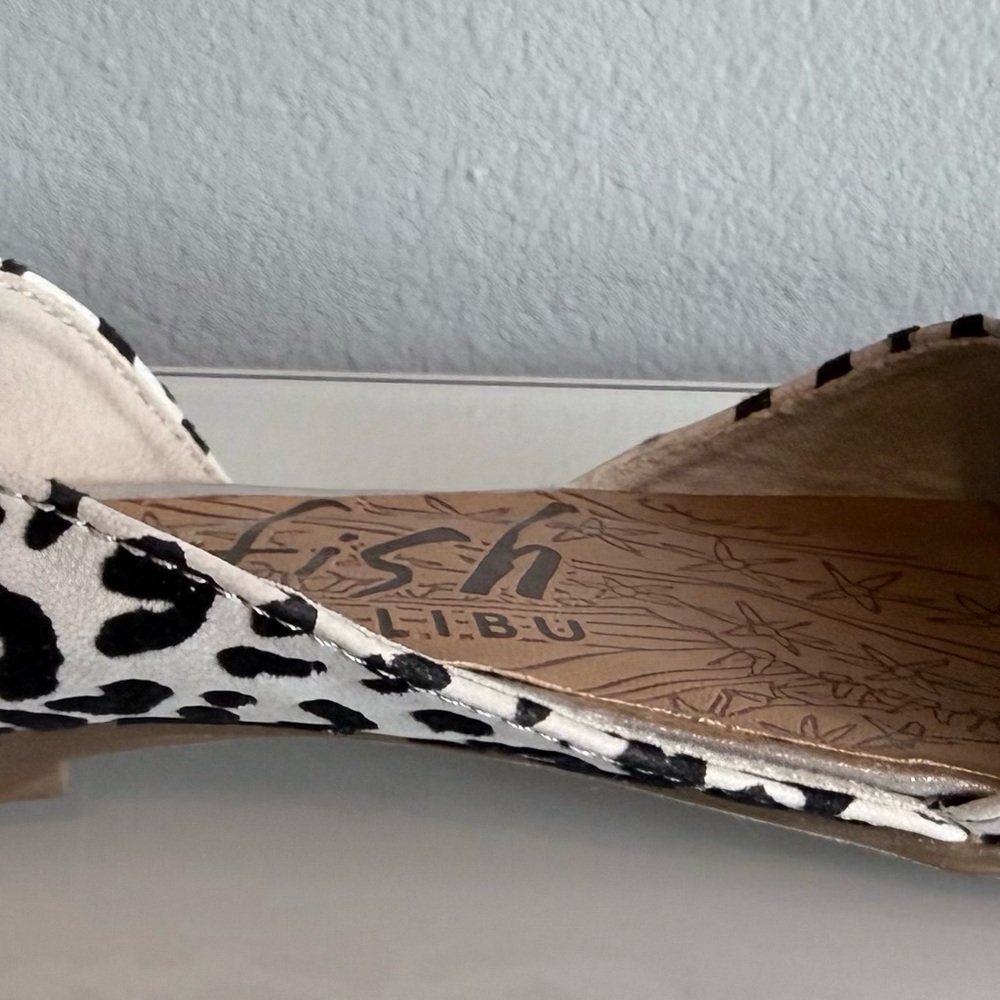 Malibu Blowfish Women's Leopard Print Flats - Picture 9 of 14